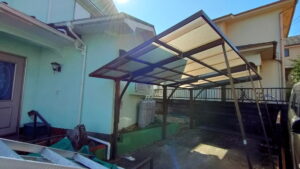 波板カーポート解体前