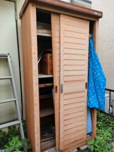 物置解体撤去前　内部含む片付け作業