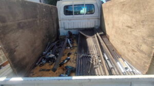 カーポート波板屋根積み込み完了