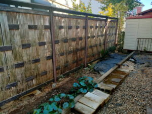 物置解体後基礎ブロックは並べ置き