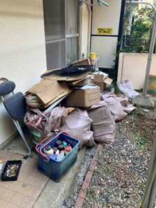 物置内部仕分け後