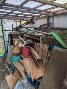 物置内部撤去前