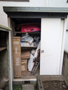 物置解体内部片付け撤去前