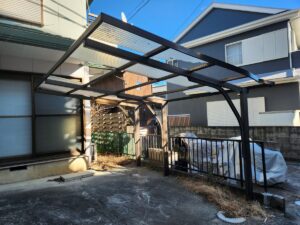 カーポート解体撤去前