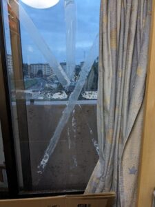 ガラステープ跡剥がし前