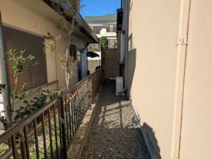 草取り草焼き後