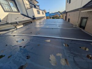 ポリカ屋根ヒョウ被害2