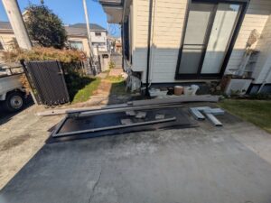 カーポート解体途中