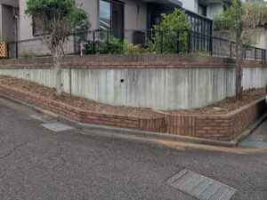 花壇植木伐採草刈り後